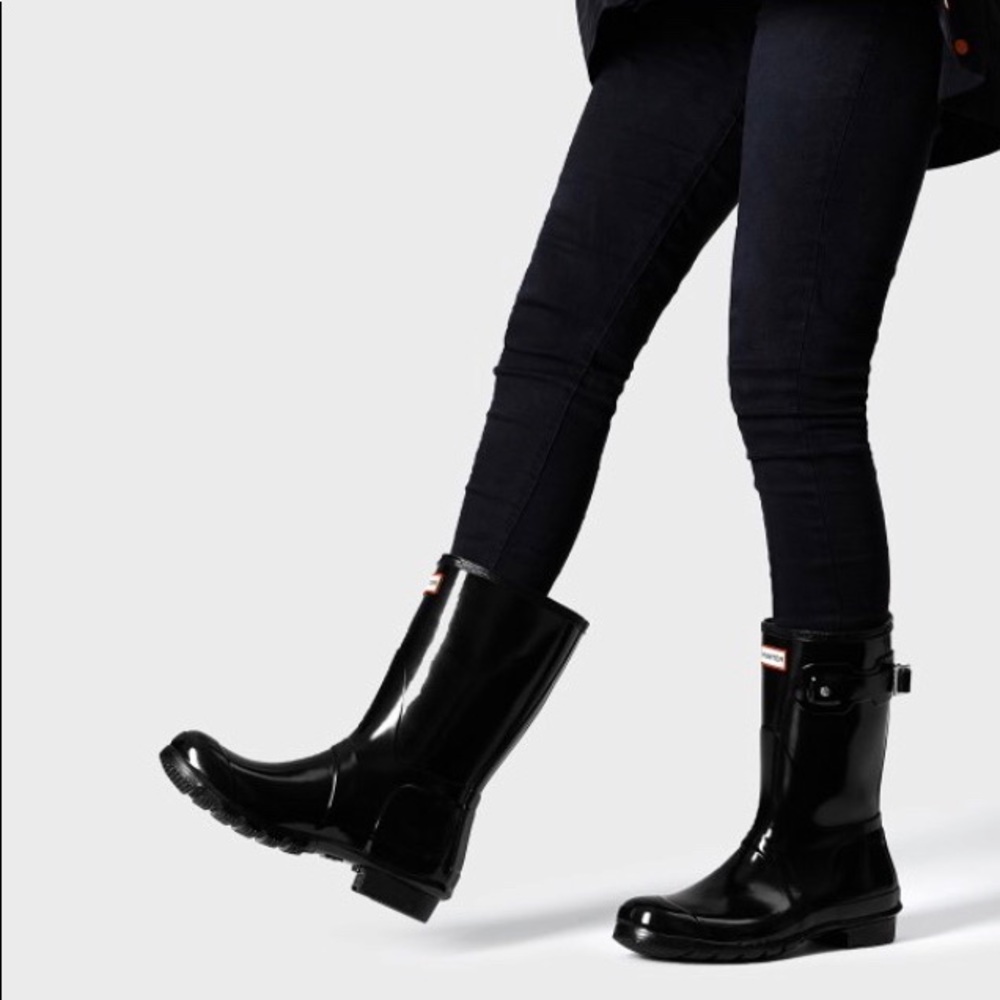 Hunter Black “Original Short Gloss” Rainboots